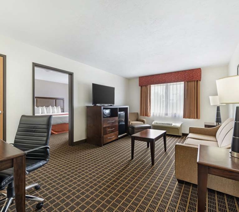 Best Western Plus Eagleridge Inn & Suites - Pueblo, CO