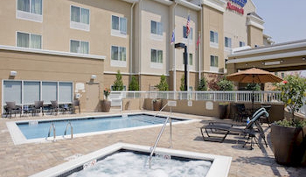 Fairfield Inn & Suites - Columbus, MS