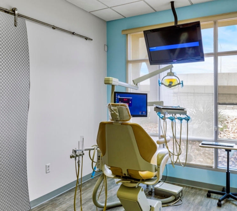 M Brett Holliday- Albuquerque Modern Dentistry - Albuquerque, NM