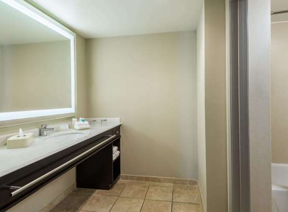 Homewood Suites by Hilton St. Louis Riverport-Airport West - Maryland Heights, MO