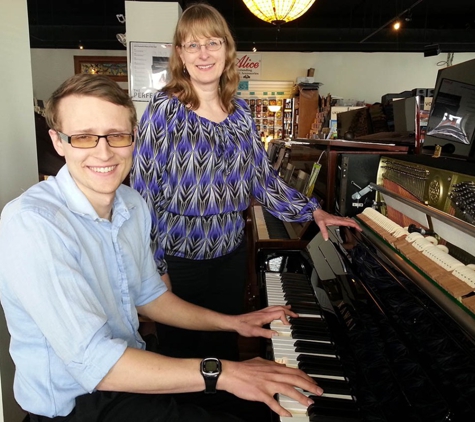 Family Piano Co - Waukegan, IL