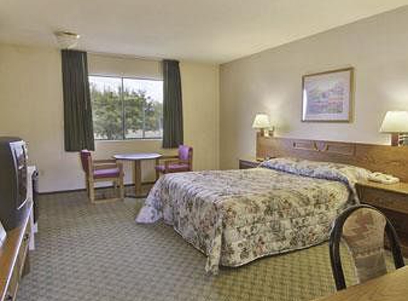 Travelodge Turlock - Turlock, CA