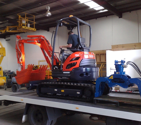 AUSLIFT CRANE & ACCESS PTY LTD - Dandenong South, VIC
