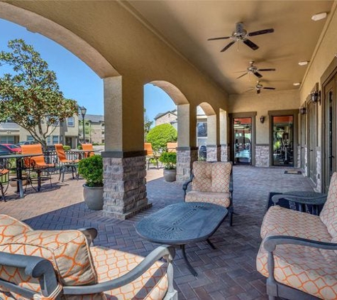 The Villas at Shadow Creek Apartments - Pearland, TX