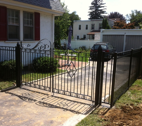 Mayfair Fence Company - Philadelphia, PA