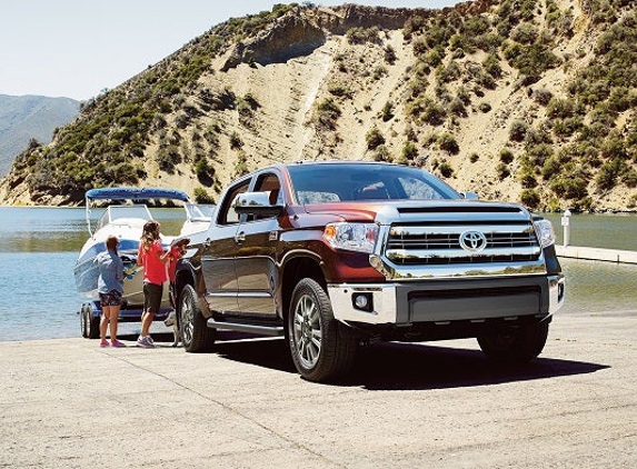 Hixson Toyota Service Center - Leesville, LA