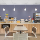Microtel Inn & Suites by Wyndham Bentonville - Bed & Breakfast & Inns