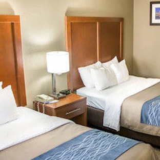 Comfort Inn Gurnee near Six Flags - Gurnee, IL