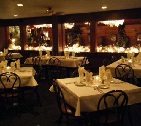 Pinewood Supper Club The - Mosinee, WI