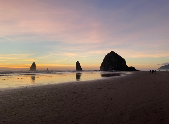 Driftwood Restaurant & Lounge - Cannon Beach, OR