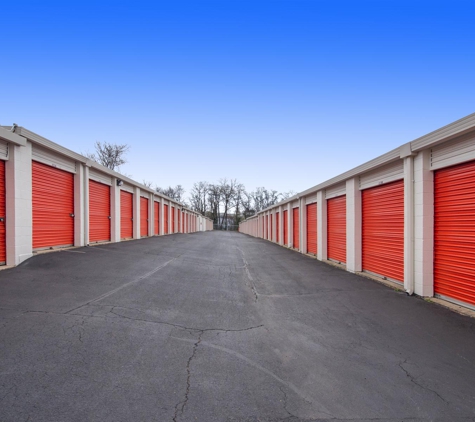 Public Storage - Suitland, MD