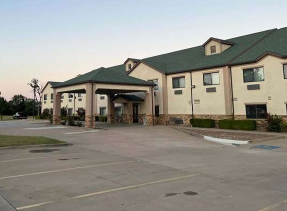 Days Inn by Wyndham Coffeyville - Coffeyville, KS