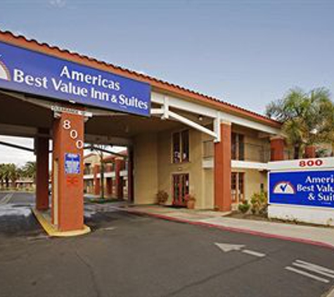 Days Inn by Wyndham Hemet - Hemet, CA