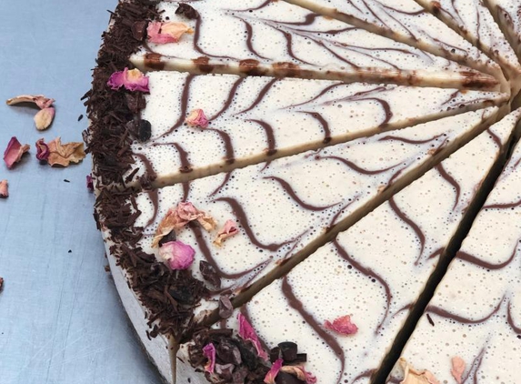 Art Raw Cakes & Desserts - Tweed Heads, NSW. Birthday cake