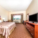 Ramada by Wyndham College Station - Hotels