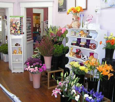 Tioga Florist - Merced, CA