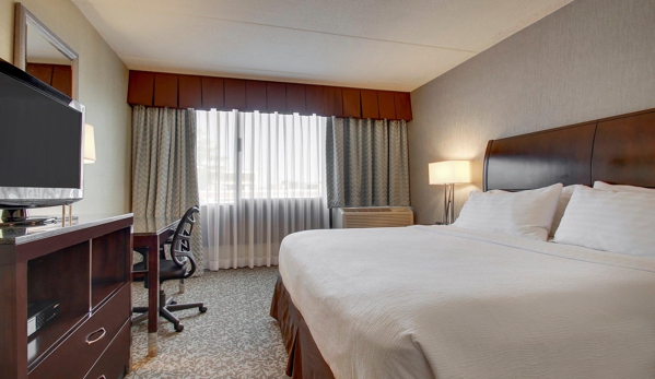 Holiday Inn Westbury-Long Island - Carle Place, NY