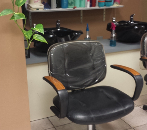 Abracadabra Hair Salon - Appleton, WI