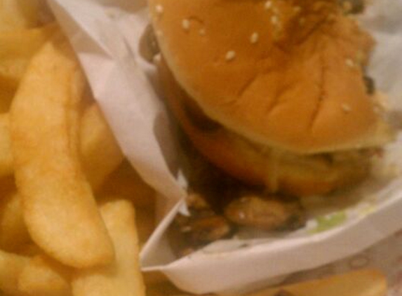 Red Robin Gourmet Burgers - Southgate, MI