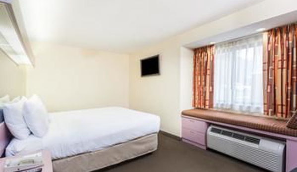 Microtel Inn & Suites by Wyndham Knoxville - Knoxville, TN