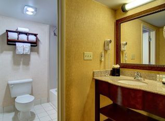 Hampton Inn Washington-Dulles Int'l Airport South - Chantilly, VA