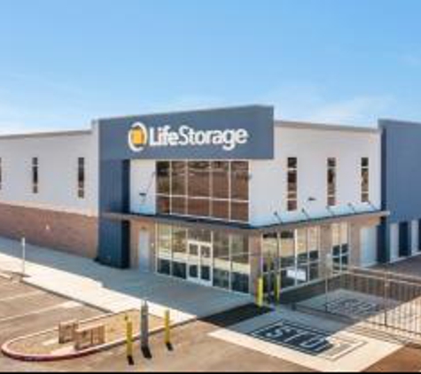 Life Storage - Gilbert, AZ