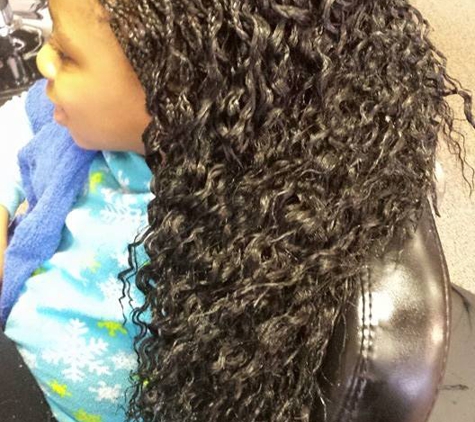 Dotne African Hair Braiding & Weave - Auburn, WA