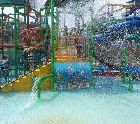 Hawaiian Falls Garland - Garland, TX