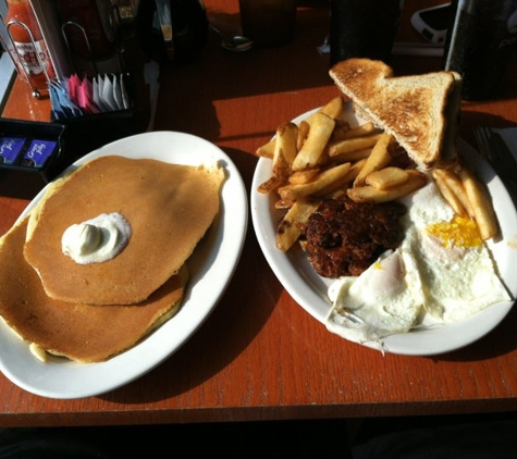 Eggs N'at - Coraopolis, PA