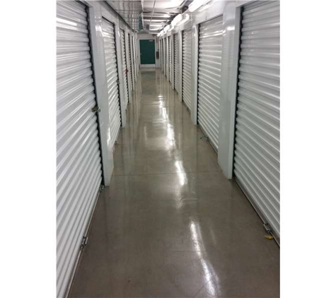 Extra Space Storage - Palmdale, CA