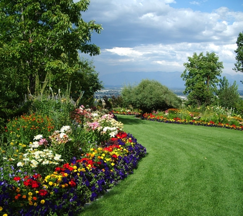 Professional Landscaping Services - Wichita, KS