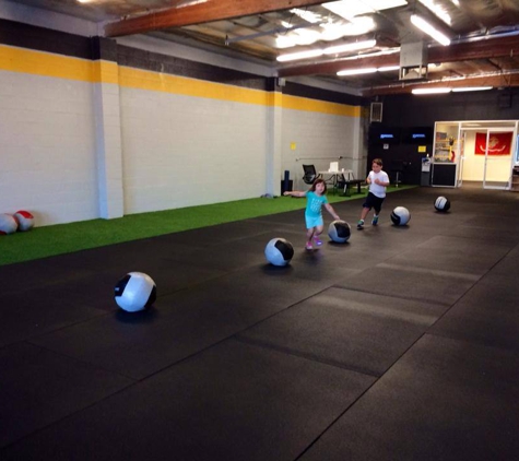 Iron Battalion CrossFit - Canoga Park, CA