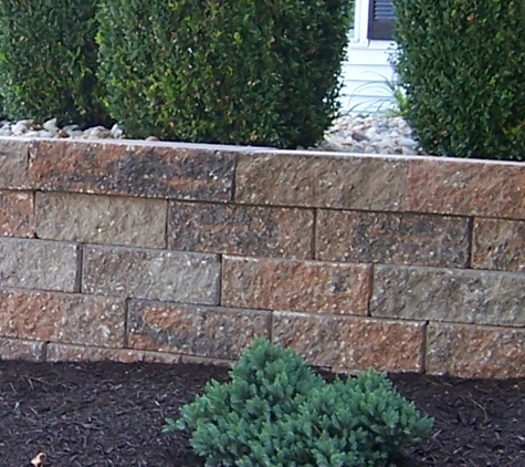 Earthscapes and Construction - Eureka, MO. Block garden wall