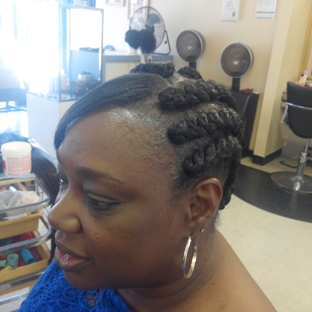 CLASSIC Braids &WEAVES - Houston, TX