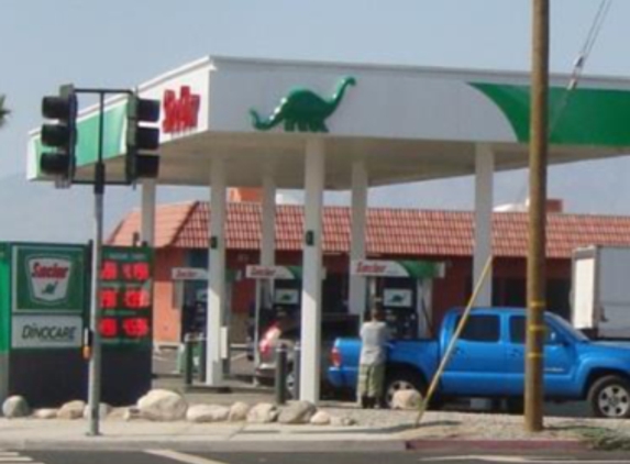 Sinclair Gas Station - Desert Hot Springs, CA