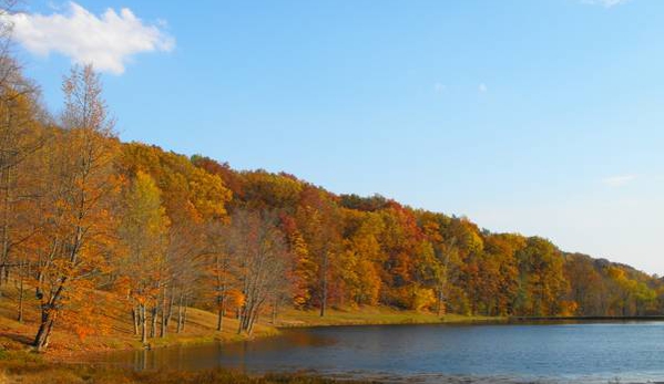 Hidden Valley Lake Retreat, LLC - Paris, OH