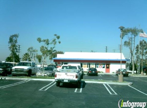 Carl's Jr. - Huntington Beach, CA