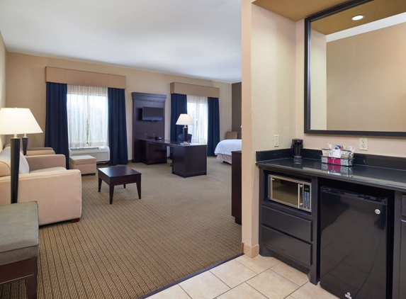 Hampton Inn & Suites Decatur - Decatur, TX