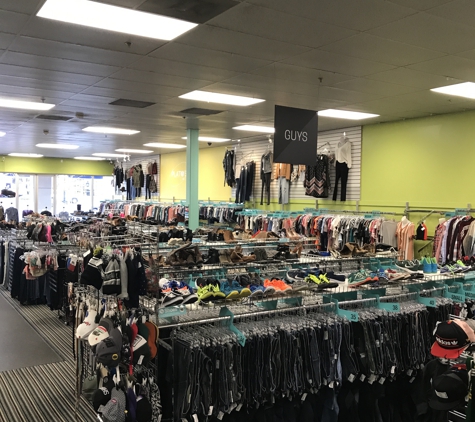 Plato's Closet - Beaverton, OR