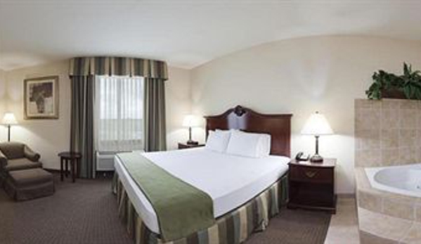 Holiday Inn Express & Suites Woodward Hwy 270 - Woodward, OK