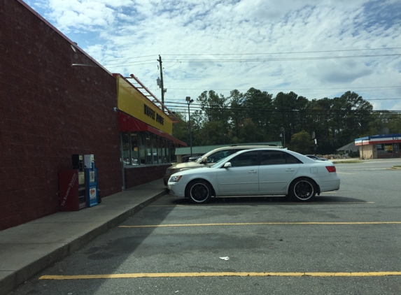 Waffle House - Milledgeville, GA