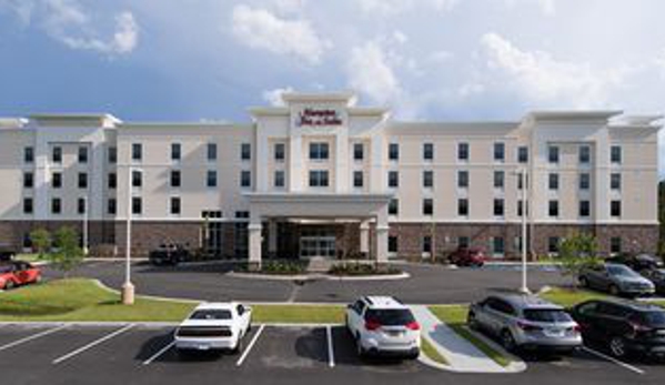 Hampton Inn & Suites Fayetteville - Fayetteville, NC