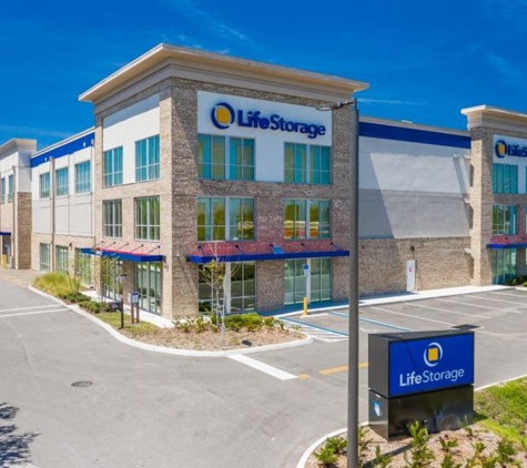 Life Storage - Oviedo, FL