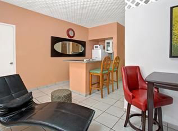 Knights Inn Hallandale - Hallandale Beach, FL