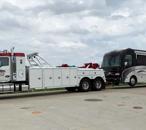 Hittle's Wrecker Service - Shelbyville, KY. Coach Bus Towing Louisville