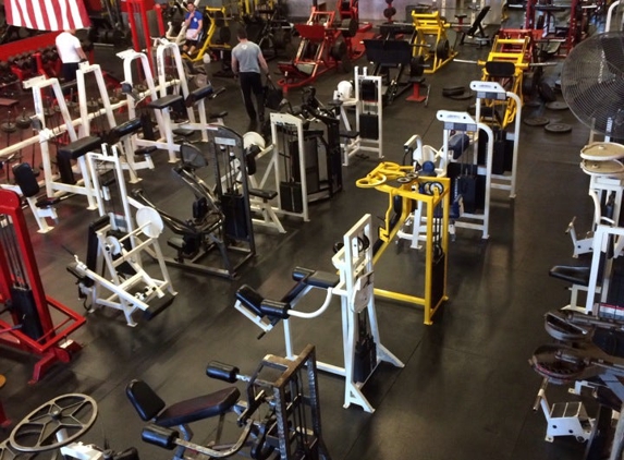 Gold's Gym - North Haven, CT