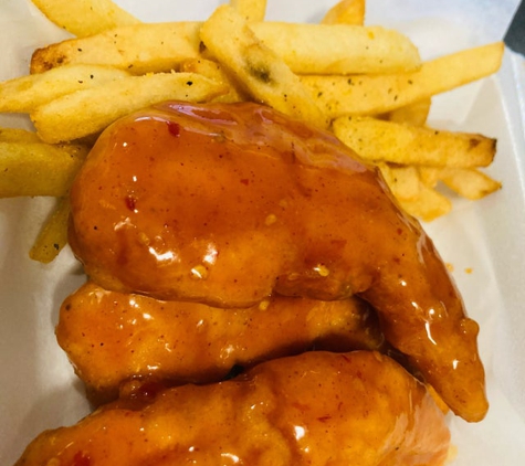 Bronzeville Wingz - Chicago, IL. Jumbo Chicken Tenders