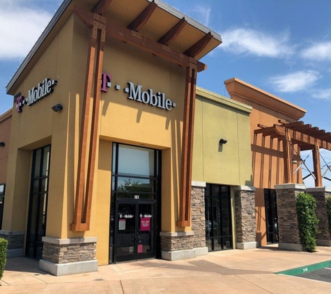 T-Mobile - Clovis, CA