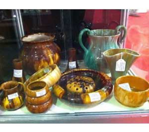 Leven Antique Centre - Ulverstone, TAS
