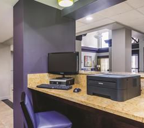 La Quinta Inn & Suites Memphis - Sycamore View - Memphis, TN